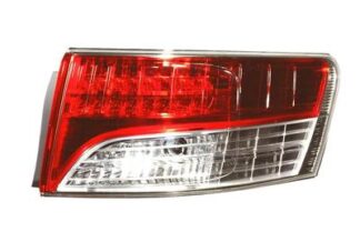 Avensis T27 takavalo oikea | ajovalot - vilkut - takavalot | näyttävät valot reilun edullisesti ja nopeasti suomalaisesta Carkone verkkokaupasta.