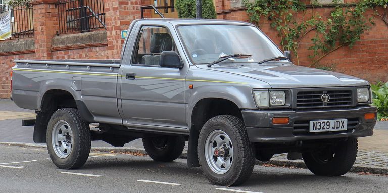 Toyota Hilux 2-4WD maski kromi 08.1991-> - Image 2
