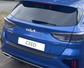 Takapuskurin kolhusuoja Kia Ceed 5d 2021-