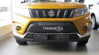 Maskisuoja Suzuki Vitara 2019- | Tammers-maskisuojat edullisesti aidosti suomalaisesta Carkone-verkkokaupasta.